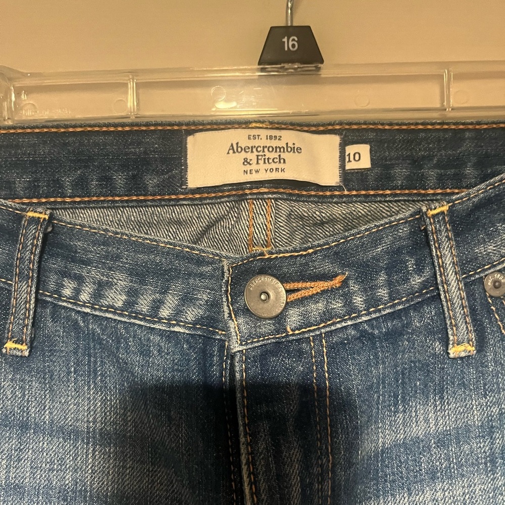 Women’s jeans